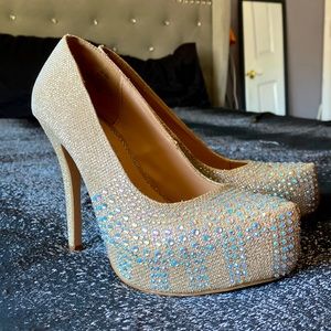 Stiletto heels only worn once for prom. Just trying to makeup space in my closet